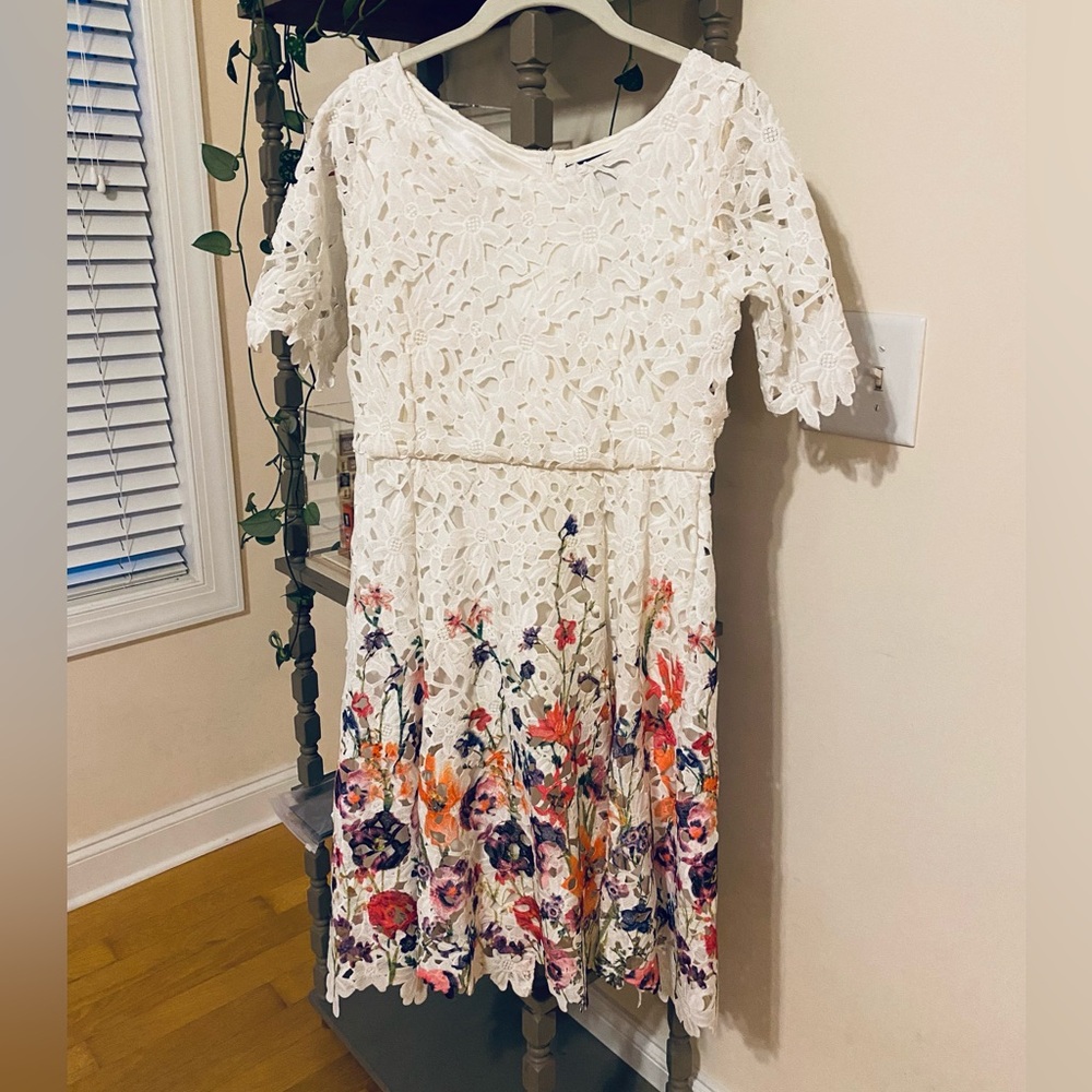 Modcloth lacy white floral dress in size 6